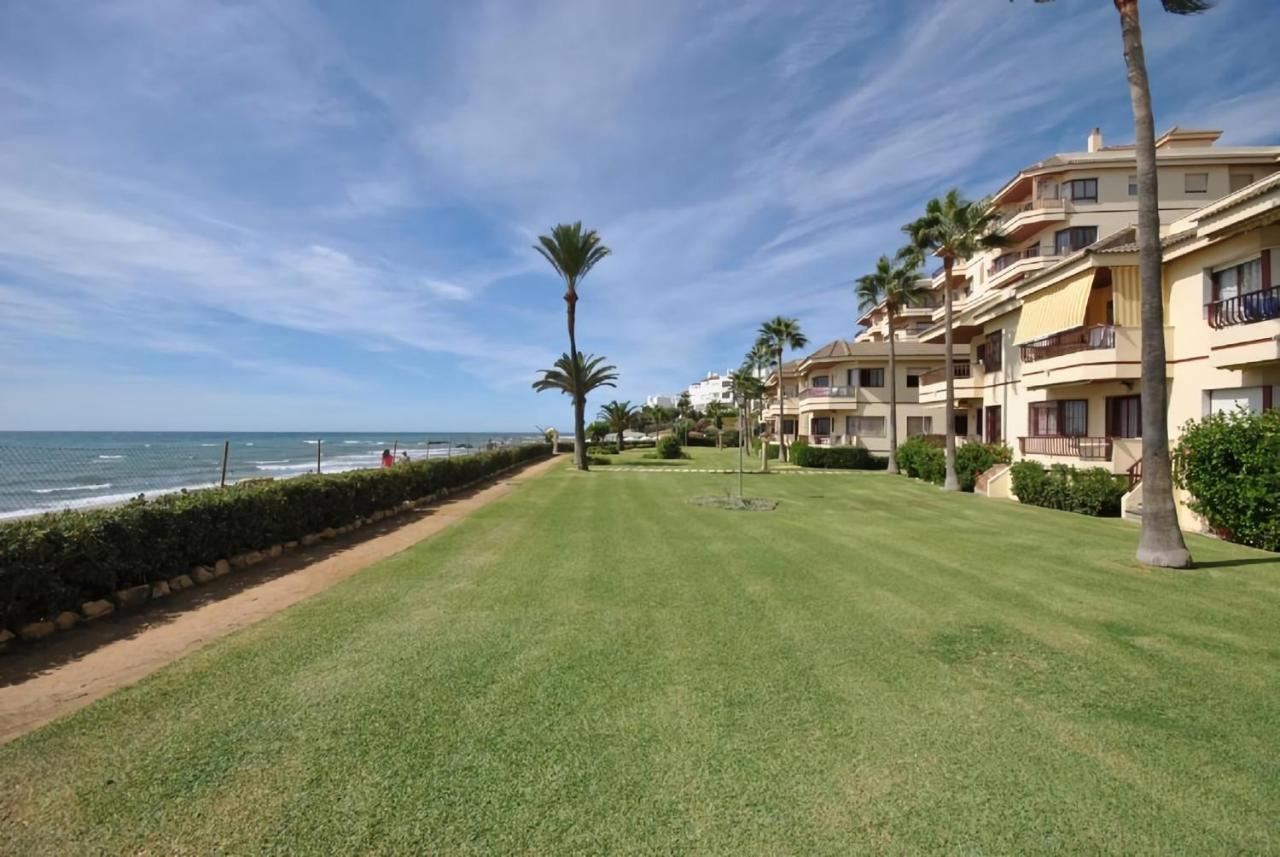 Urbanization On The Beach Front 1-3 La Cala De Mijas Extérieur photo